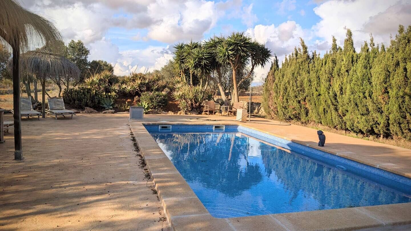 Finca pool